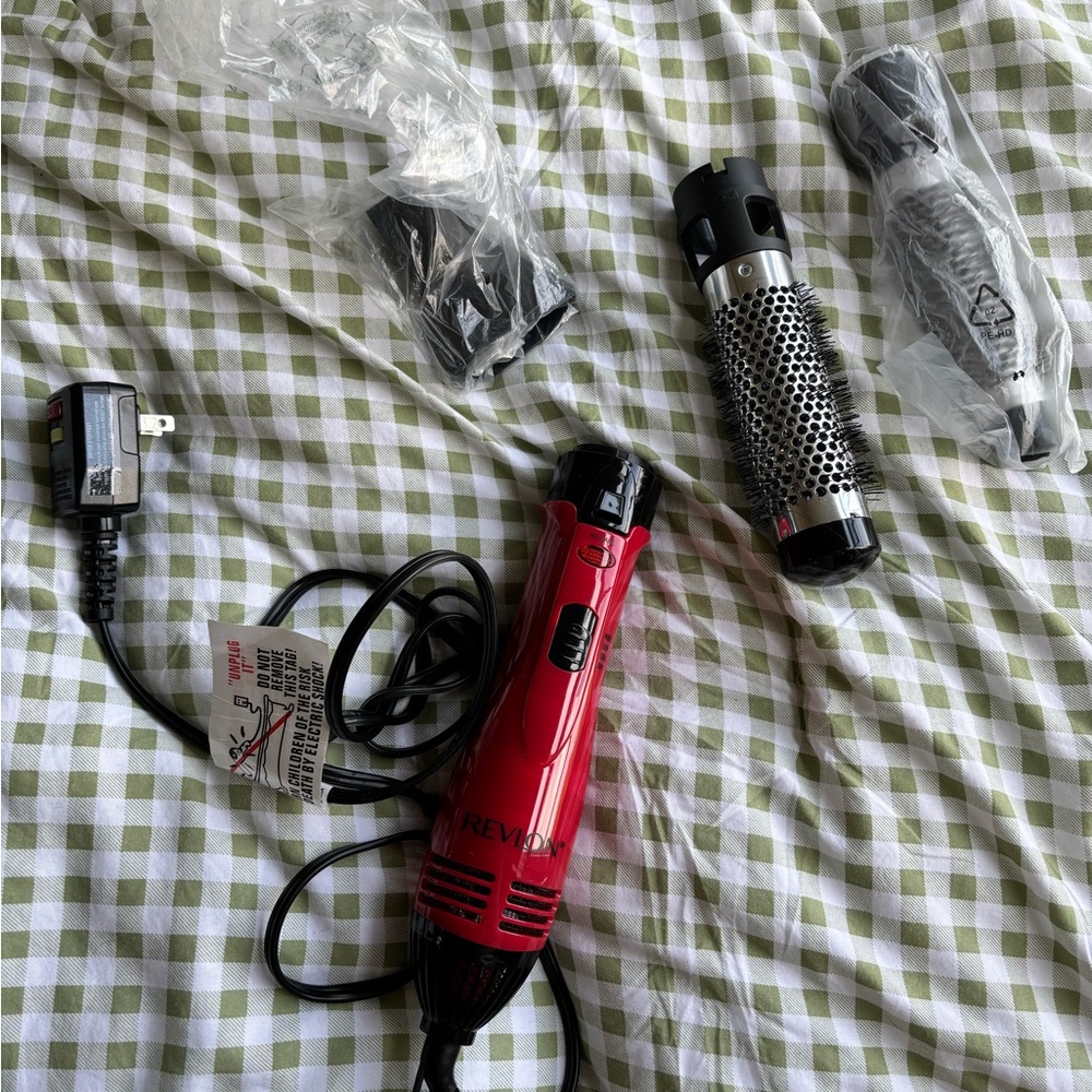 Revlon Red Hair Styling Set with Attachments